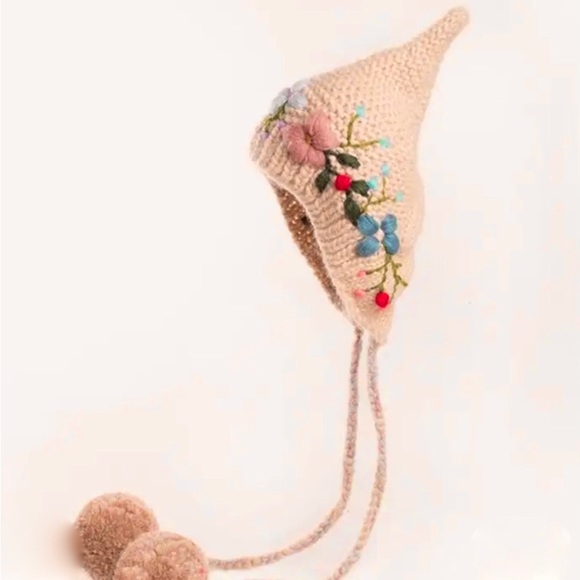 Fairytale Hood - Hat - Picture 2 of 2